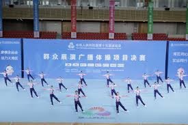 约基奇生涯3次100%命中率砍25+，历史上仅张伯伦更多